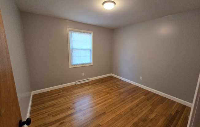 107 N COLONIAL DR