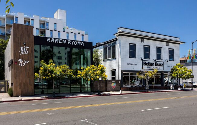 Del Oro Apartments