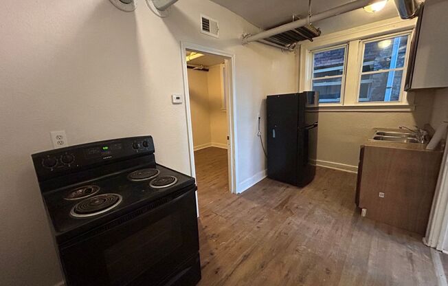 1 bed, 1 bath, 600 sqft, $750, Unit Scovel B1