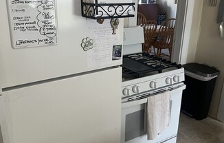 2 beds, 1 bath, 1,022 sqft, $2,500, Unit 12