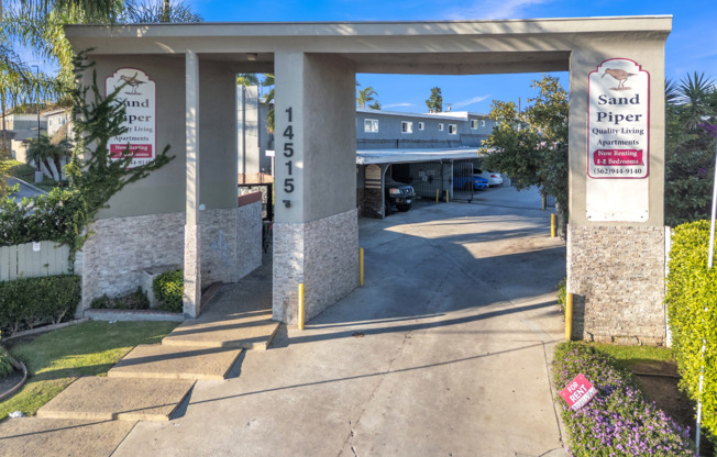 14515 LEFFINGWELL RD