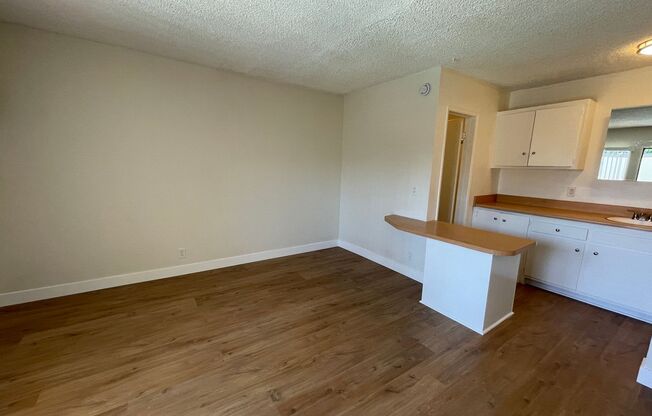 Studio, 1 bath, 400 sqft, $1,295