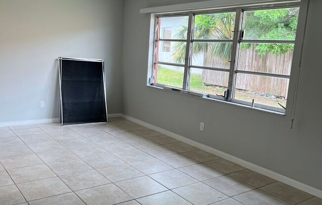 1 bed, 1 bath, $1,500, Unit 11