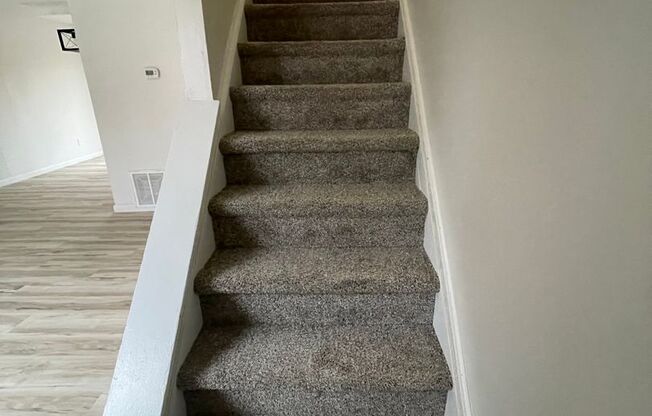 2 beds, 1.5 baths, 928 sqft, $1,050, Unit Unit 202