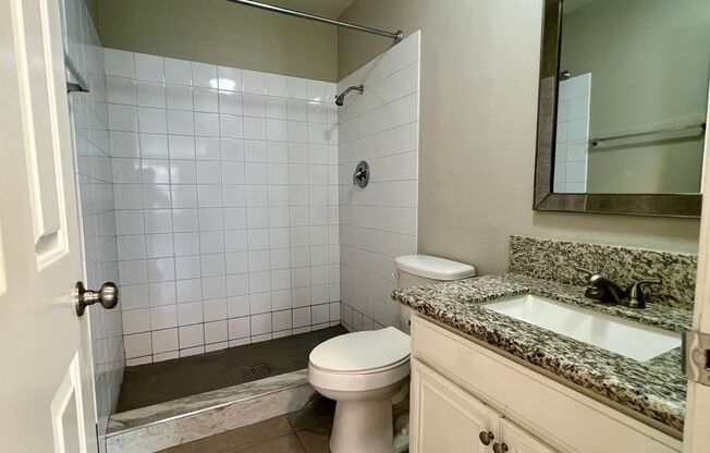 2 beds, 2 baths, 1,058 sqft, $1,600, Unit #15B