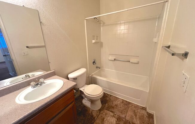 2 beds, 2 baths, $850, Unit UNIT 1102