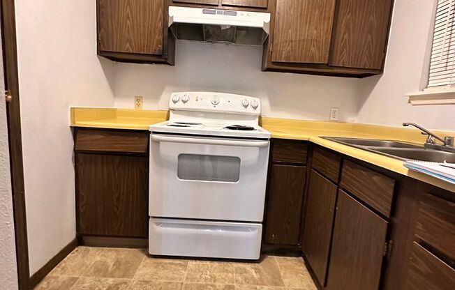 1 bed, 1 bath, 600 sqft, $695, Unit Unit 101