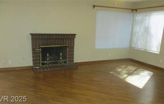 Single-story townhouse 3 bedrooms
