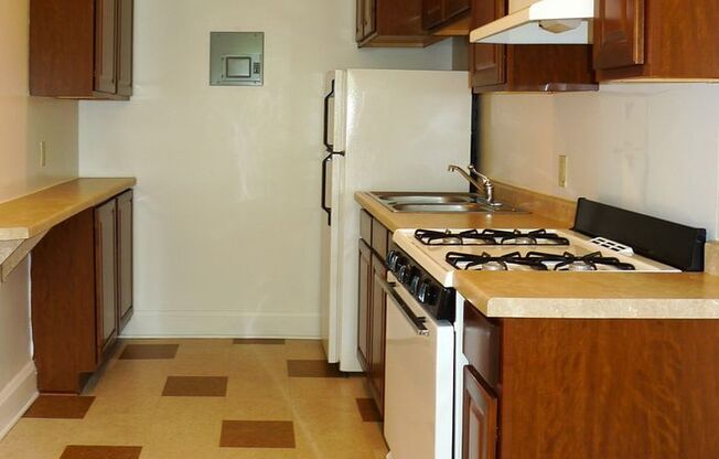 1 bed, 1 bath, 410 sqft, $1,025, Unit 24 - 125