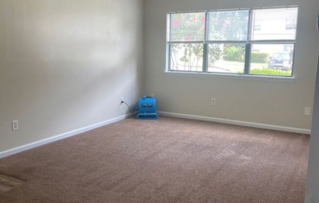 1 bed, 1 bath, 640 sqft, $990, Unit 177K