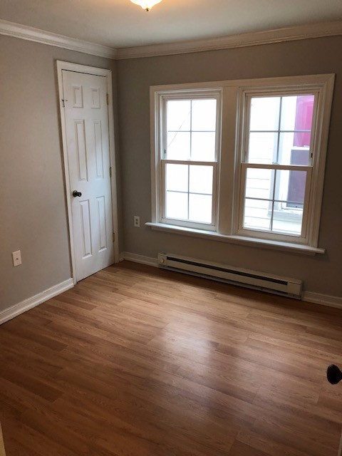 2 beds, 1 bath, $1,400