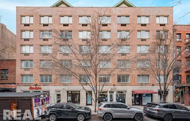 Studio, 1 bath, $3,850, Unit 4D