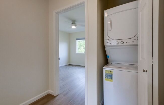 J&amp;P - 660 N. Hickory