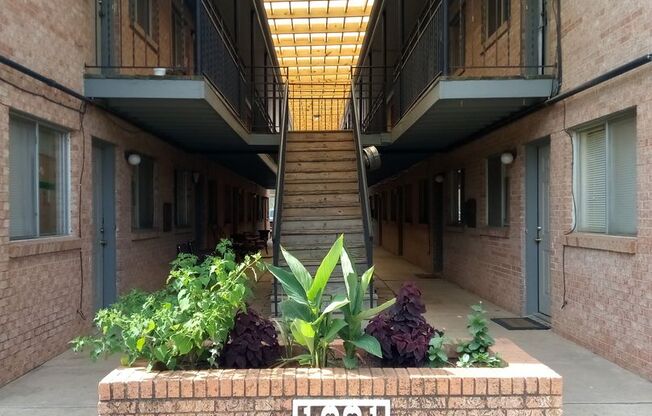 Twin Oaks Apartments