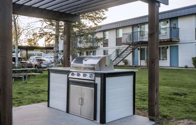 2 beds, 1 bath, 950 sqft, $1,295, Unit B5