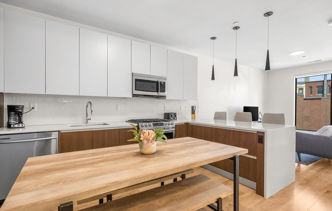 1 bed, 1 bath, 623 sqft, $3,400, Unit 505
