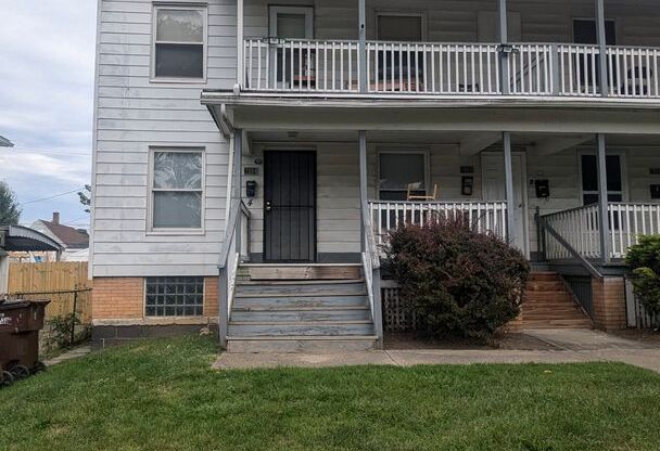 1 bed, 1 bath, $810, Unit 7804 - Unit 4