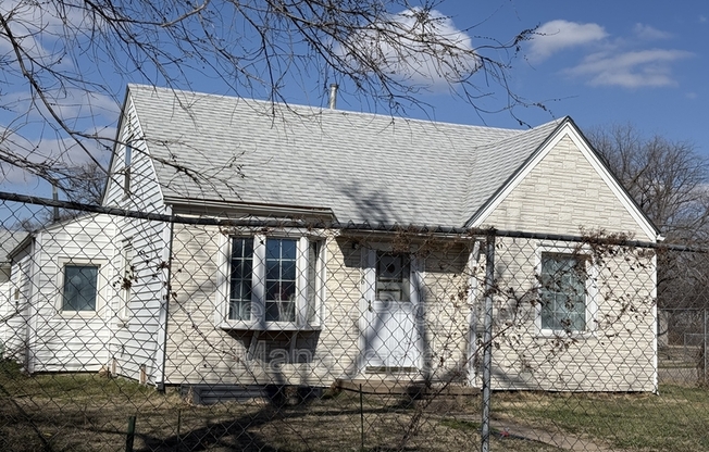 1926 E 24 ST N