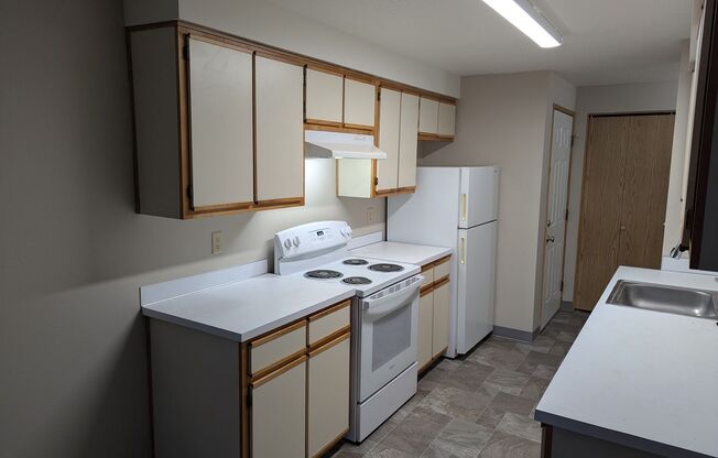 2 beds, 2 baths, 950 sqft, $1,350, Unit 29
