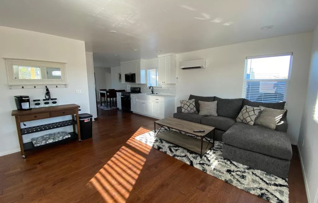 2 beds, 1 bath, $1,750