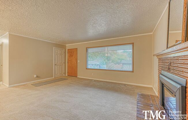3 BD Camas Ranch-Style Home with Covered Patio & Spacious Backyard