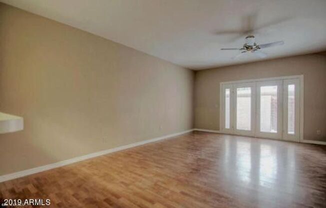 Great Chandler apartment with two master suites!
