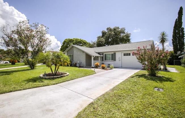 12111 MEADOWBROOK LN