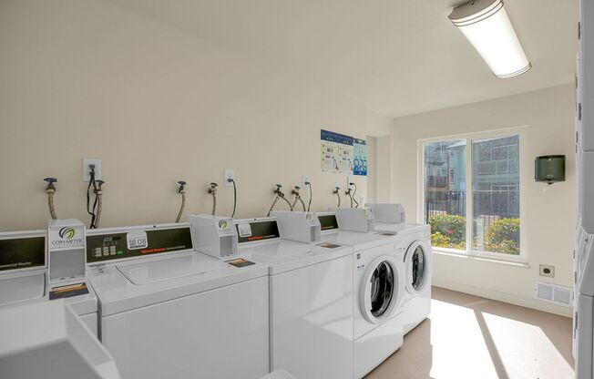 2 beds, 1 bath, 900 sqft, $1,625, Unit 760-23