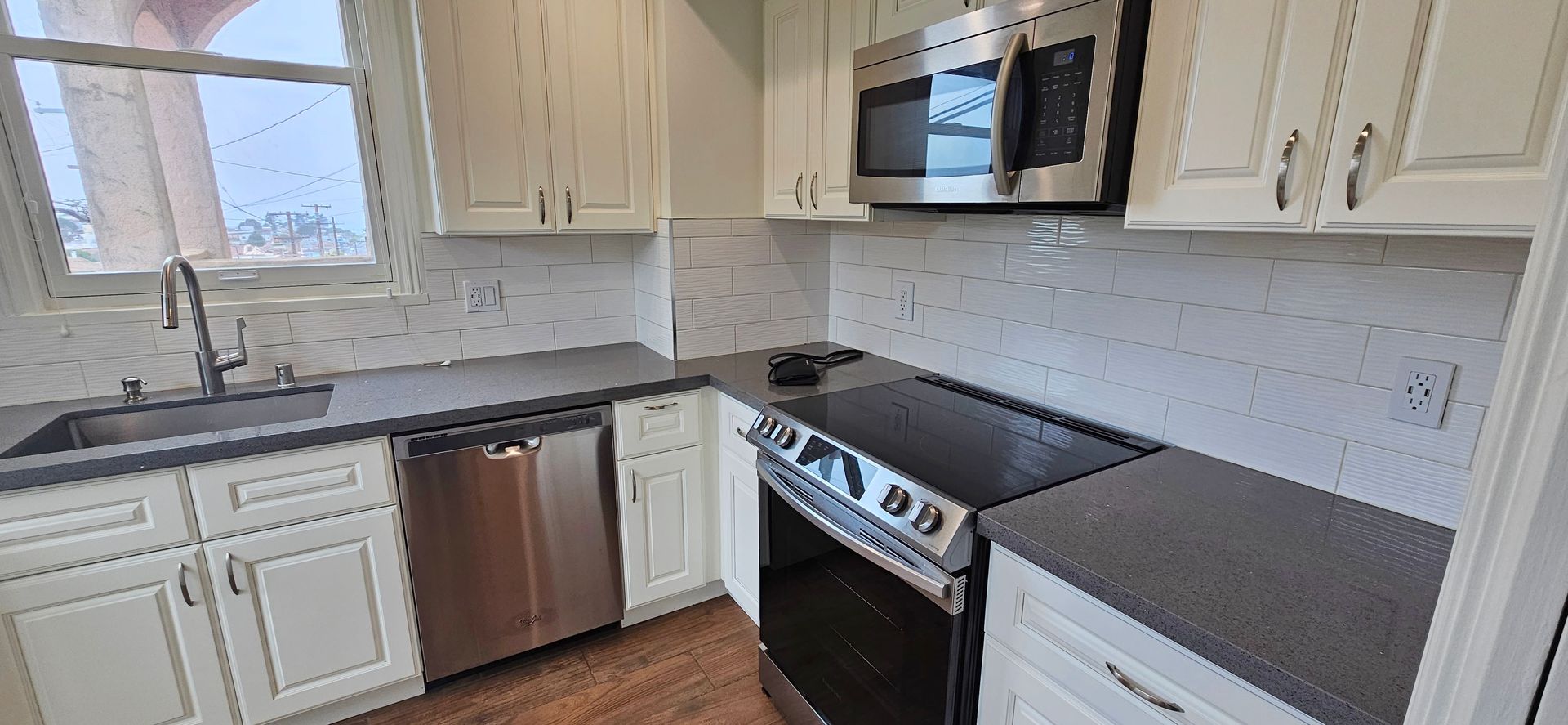 Golden Gate Heights: Remodeled, Spacious Studio w/ A/C, Laundry In-Unit and Dishwasher