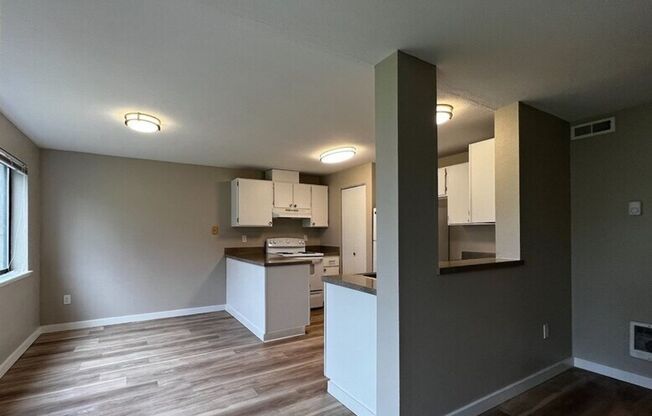 2 beds, 1.5 baths, 933 sqft, $1,865, Unit A01