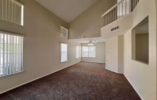 LARGE DESERT SHORES HOME, 4 BD 2.5 BATH, VAULTED CEILINGS, INCREDIBLE VALUE