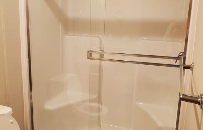 3 beds, 2 baths, 1,210 sqft, $2,550, Unit D-131