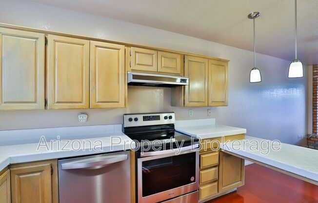 373 E CORONADO RD