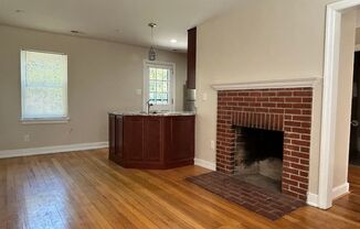 3 beds, 1 bath, $1,550