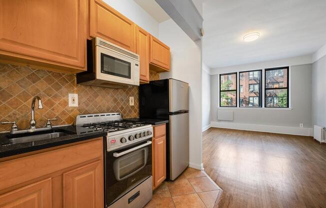 Studio, 1 bath, $2,595, Unit 1C