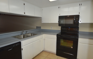 2 beds, 1 bath, $1,375