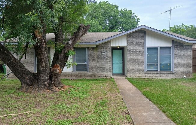3 Bedrooms, 2 Full Baths in Balch Springs