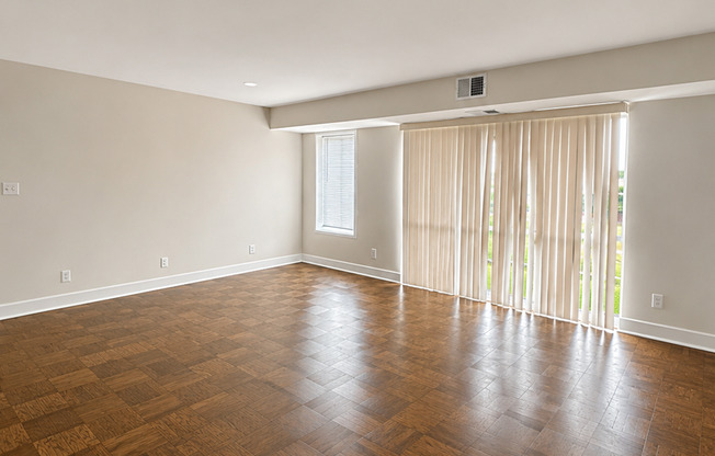 Beautifully Updated 2BR with Large Closets & Private Balcony