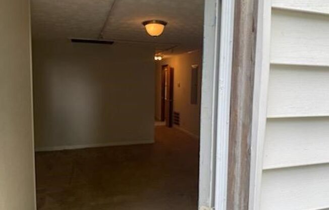 2 beds, 1 bath, $1,500