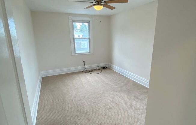 3 beds, 1 bath, $1,495