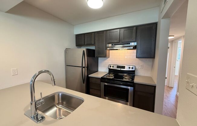 2 beds, 2 baths, 950 sqft, $1,754, Unit WWK-218