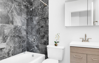 1 bed, 1 bath, 810 sqft, $6,995, Unit 26M