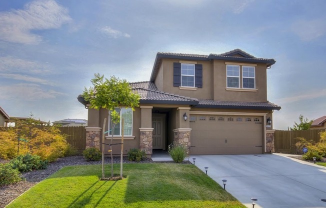 Gorgeous Like New Rancho Cordova Home