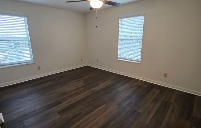 2 beds, 1.5 baths, 1,100 sqft, $1,165, Unit 190307