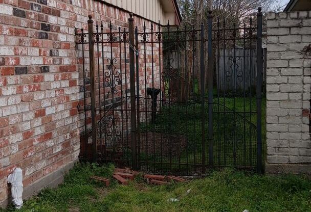 3 beds, 2 baths, $1,950