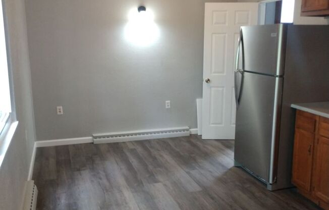 1 bed, 1 bath, 900 sqft, $895, Unit #1