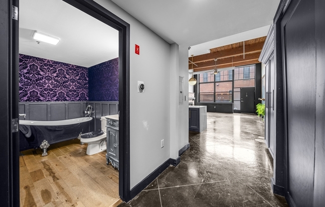 1 bed, 1 bath, 1,300 sqft, $2,900, Unit 113
