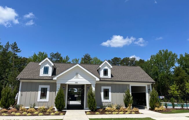 3BD/2.5BTH townhome located in the Villages at Mallard Creek