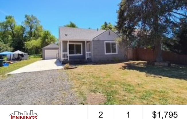 Adorable 2 Bedroom 1 Bath Single Story House with a Garage