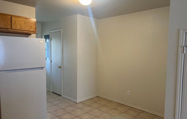 2 beds, 1.5 baths, 950 sqft, $845, Unit Unit C